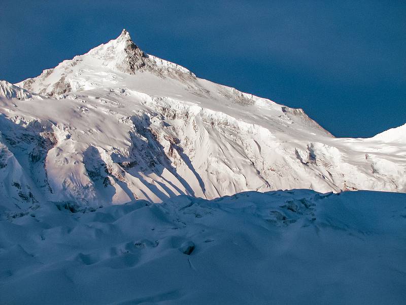 Nepál - Expedice Manáslu 8163 m, rok 2021 - Manáslu - pohled z prvního výškového tábora - Hora Ducha