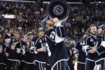 Hokejisté Los Angeles Kings slaví zisk Stanleyova poháru