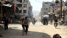 Syrské město Dúmá zničené po útoku syrské armády.