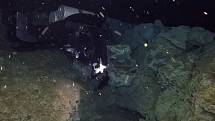 Důkazy o činnosti dávných těžařů se našly ve třech podmořských jeskynních systémech
