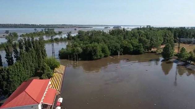 Záplavy na Ukrajině po zničení Kachovské přehrady