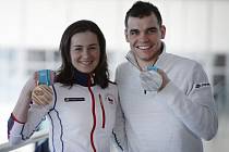 Biatlonoví medailisté z Pchjongčchangu. Bronzová Veronika Vítková a stříbrný Michal Krčmář po příletu z olympijských her.