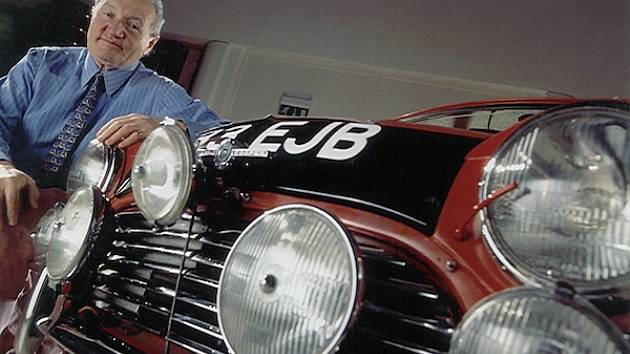Největšího úspěchu dosáhl “Paddy” Hopkirk v roce 1964, kdy po boku svého spolujezdce Herního Liddona vyhrál s vozem Mini Cooper S slavné Rallye Monte Carlo.