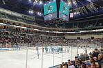 Před dvěma zápasy NHL v Praze absolvovaly týmy San Jose Sharks a Nashville Predators otevřený trénink v O2 areně.