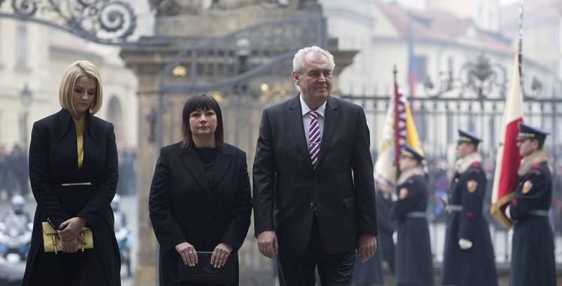 Miloš Zeman se 8. března vydal na Pražský hrad, kde složí prezidentskou přísahu a ujme se úřadu hlavy státu.