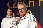 Prezident Miloš Zeman slavnostně otevřel Český olympijský dům v Soči. Vlevo je předseda ČOV Jiří Kejval. 