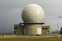 Cizí zpravodajské služby se na našem území snaží získat utajované informace týkajících se radaru v Brdech. Potvrdila to v pondělí i vojenská rozvědka