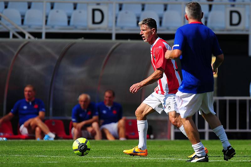 Fotbalové utkání bývalých hráčů FK Viktoria Žižkov a SK Slavia Praha k výročí 115. narozenin klubu Viktorie Žižkov 29. července v Praze. Jaroslav Šilhavý.