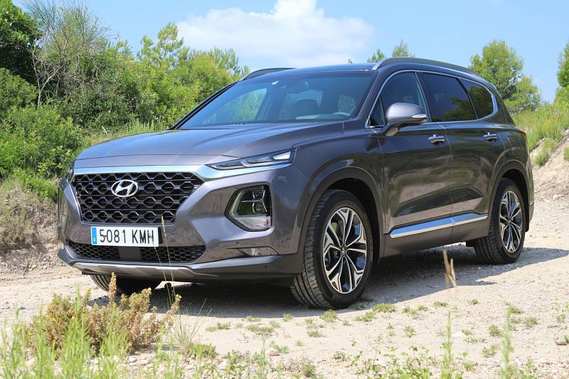 Hyundai Santa Fe je mohutně působící vůz