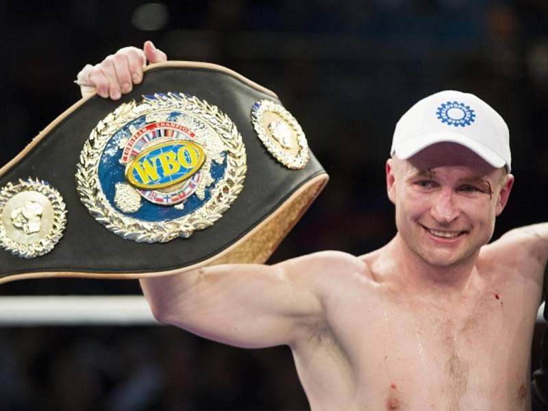 Boxer Lukáš Konečný vybojoval titul mistra Evropy WBO ve střední váze. 