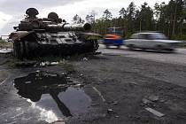 Zničený ruský tank, 26. května 2022, Buzova, Ukrajina.