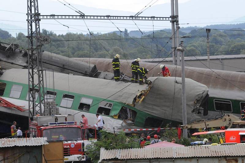Odstraňování škod po nehodě vlaku