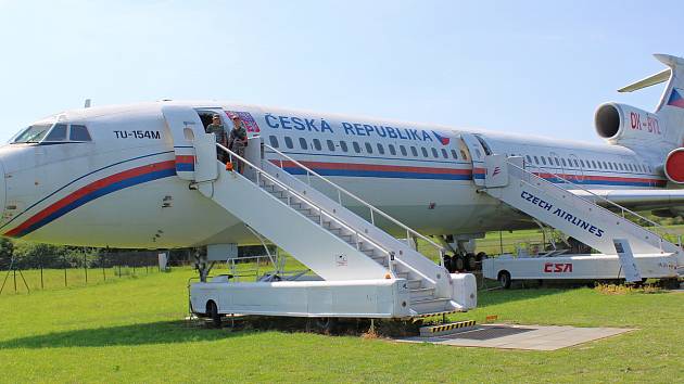 Největším "tahákem" Leteckého muzea v Kunovicích je bývalý vládní Tupolev TU-154M imatrikulace OK-BYZ, který v roce 1998 přivezl z olympiády v Naganu české hokejisty se zlatými medailemi. Dostal proto přezdívku Naganský expres.