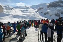 Rakouské horské středisko Ischgl se smutně proslavilo v celé Evropě jako místo, odkud se virus rozšířil bleskově po celém kontinentu. V půlce března 2020 byla vyhlášena karanténa.
