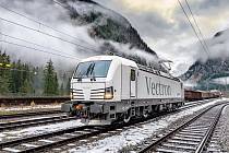 Čtyřsystémová lokomotiva Siemens Vectron.