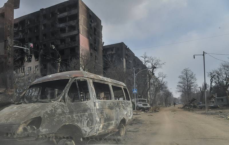 Ukrajinské město Mariupol během ruského ostřelování