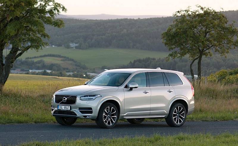 Volvo XC90.