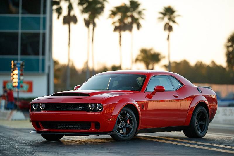 Dodge Challenger SRT Demon.