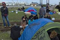 Syrští uprchlíci v Calais. Ilustrační foto.