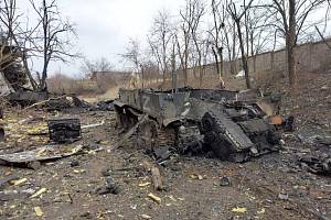 Ruský tank zničený ukrajinskými vojáky