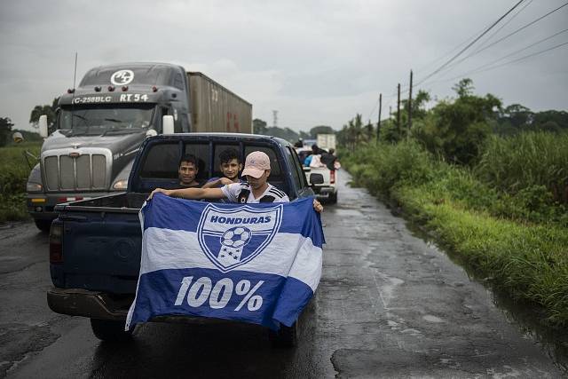 Karavana lidí mířících ze Střední Ameriky směrem do USA