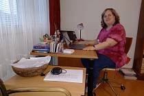 Kateřina Hoření ve své domácí pracovně