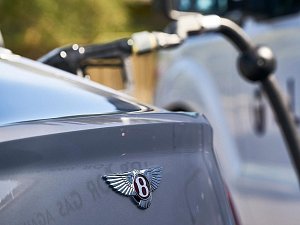 Majitelé vozů Bentley v budoucnu možná nebudou muset jezdit pro benzín.