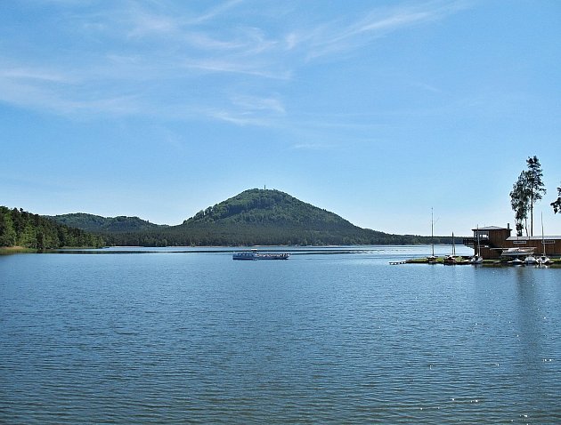 Máchovo jezero je starší, než se zdá. Prsty v jeho vzniku měl král Karel IV.