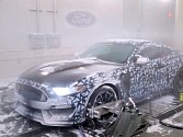 Testování nového Fordu Mustang v extrémních podmínkách.