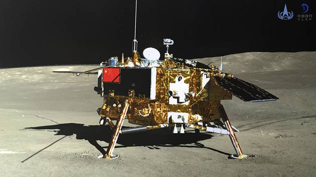 Čínská sonda Čchang-e 4 na Měsíci.