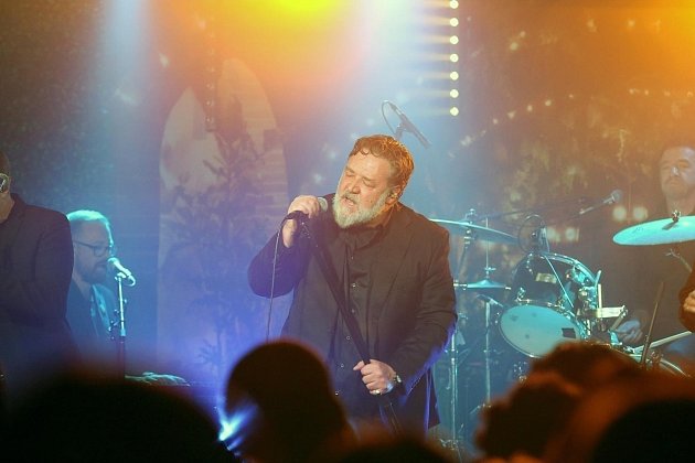 Russell Crowe není jen výborný herec, ale i zpěvák. Což předvedl na Maltě.