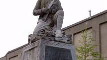 Socha irského dobrovolníka od sochaře Lea Broea na památníku Irské války za nezávislost v Dublinu