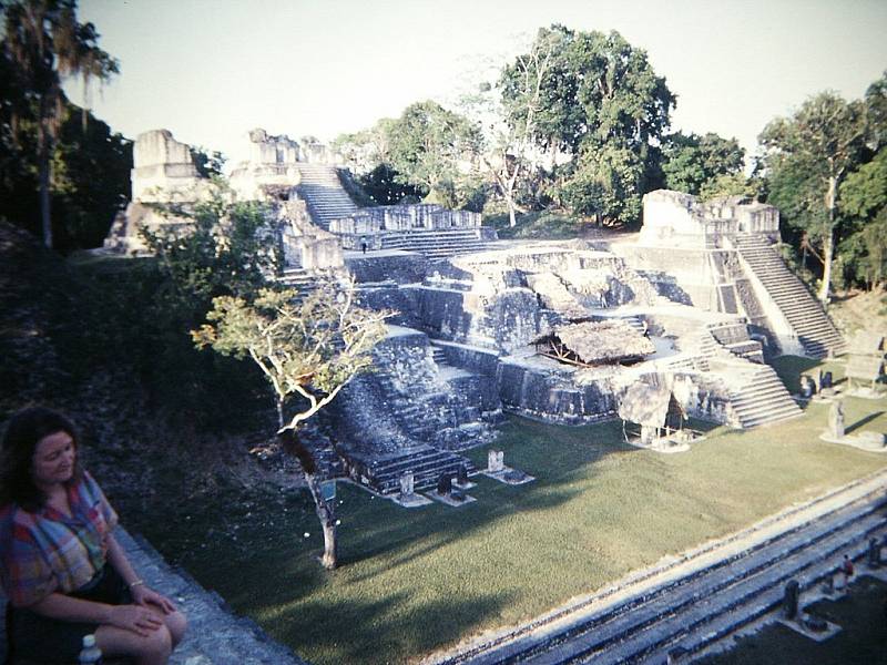 Ruiny nejrozlehlejšího mayského starověkého města Tikal na území dnešní Guatemaly