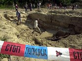 Experti v Bosně identifikovali 162 obětí války z let 1992-1995, jejichž ostatky byly nalezeny v roce 2010 na dně vypuštěného jezera. 