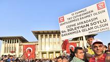 Istanbul, demonstrace k 1. výročí nezdařeného státního převratu