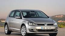 Volkswagen ani v jedné z kategorií zrovna neexceluje. Golf s indexem 67 ovšem platí za poměrně spolehlivé auto, až na motor s podvozkem a jeho zavěšení. Oprava vyjde v průměru na 7800 Kč a trvá do tří hodin.
