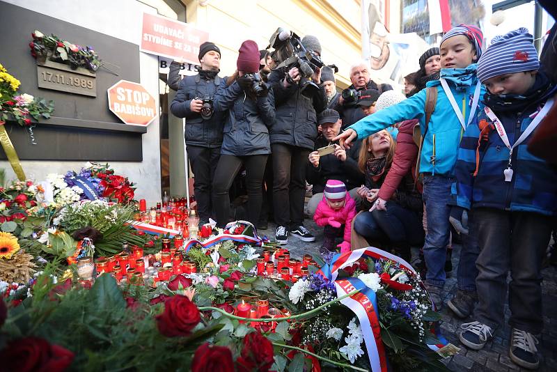 Oslavy 17. listopadu 2018 jsou ve znamení demonstrací.