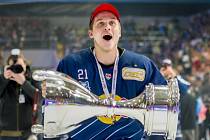 Dominik Kahun, letošní vítěz Německé hokejové ligy za tým EHC Red Bull Mnichov