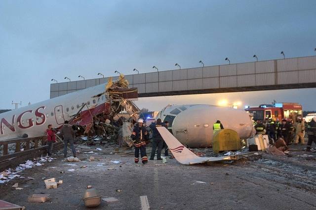 Ruský charterový letoun TU-204 havaroval u moskevského letiště Vnukovo