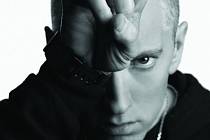 Eminem konečně vydal po třech letech nové album.