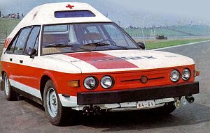 Tatra 624 ve speciální úpravě automotoklubu Narex se v dubnu 1984 objevila jako auto pro rychlou lékařskou pomoc.