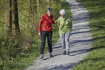 Ani v důchodovém věku by lidé neměli slevit z aktivního života.