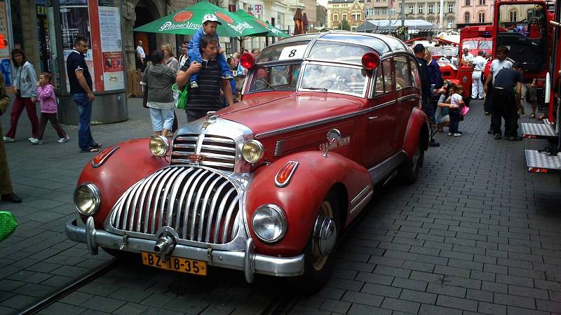 Horch 853 Sport Cabriolet brněnských hasičů.