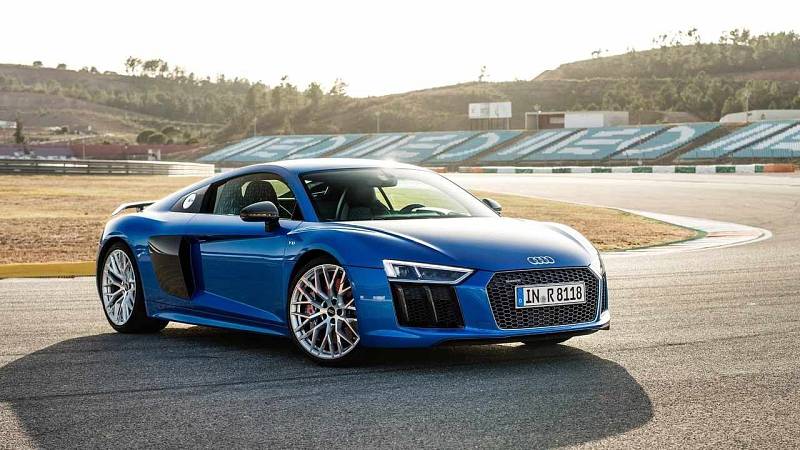 Audi R8 V10+.