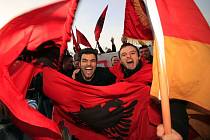 Kosovští Albánci bouřlivě slaví nezávislost.