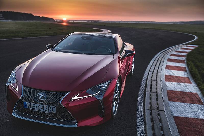 Lexus LC 500.