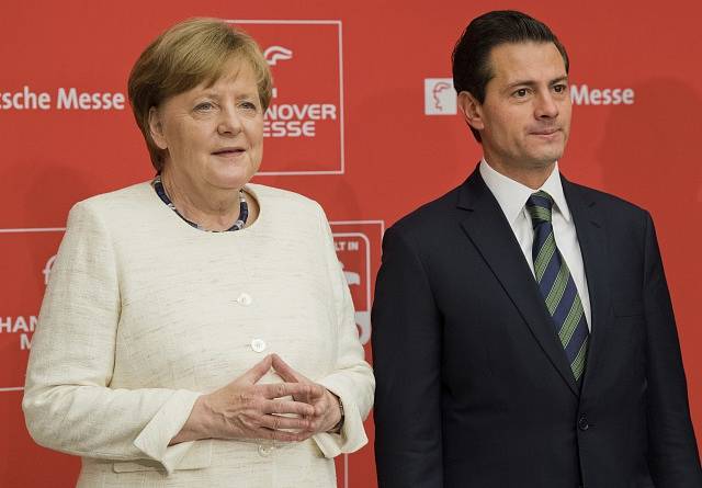 Enrique Peña Nieto a Angela Merkelová