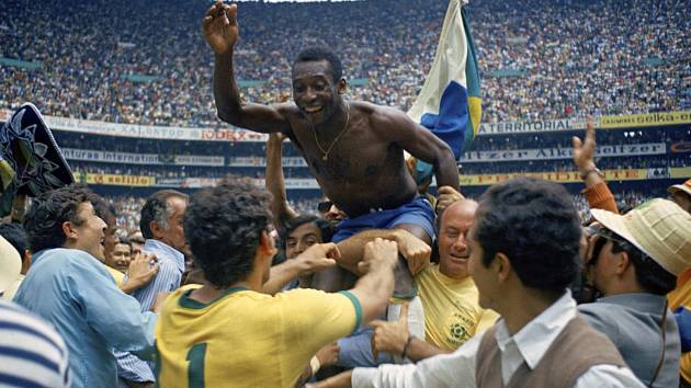 Legendární brazilský fotbalista Pelé po finále MS 1970 v Mexiku