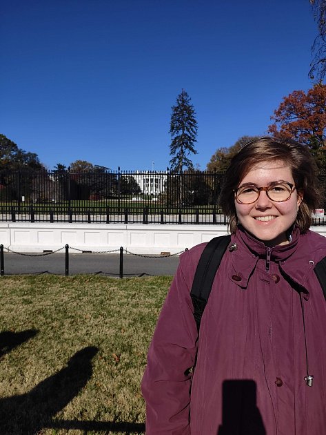 Maturantka Karolína Krakovcová strávila rok na střední škole v americké Pensylvánii. Pochopit systém vysokých škol přímo na místě podle ní pomáhá při dalším výběru i přijímacím řízení