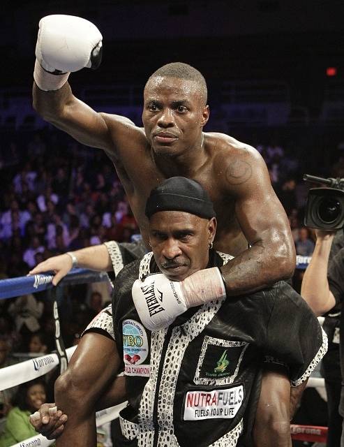 Peter Quillin se raduje z vítězství nad Lukášem Konečným.